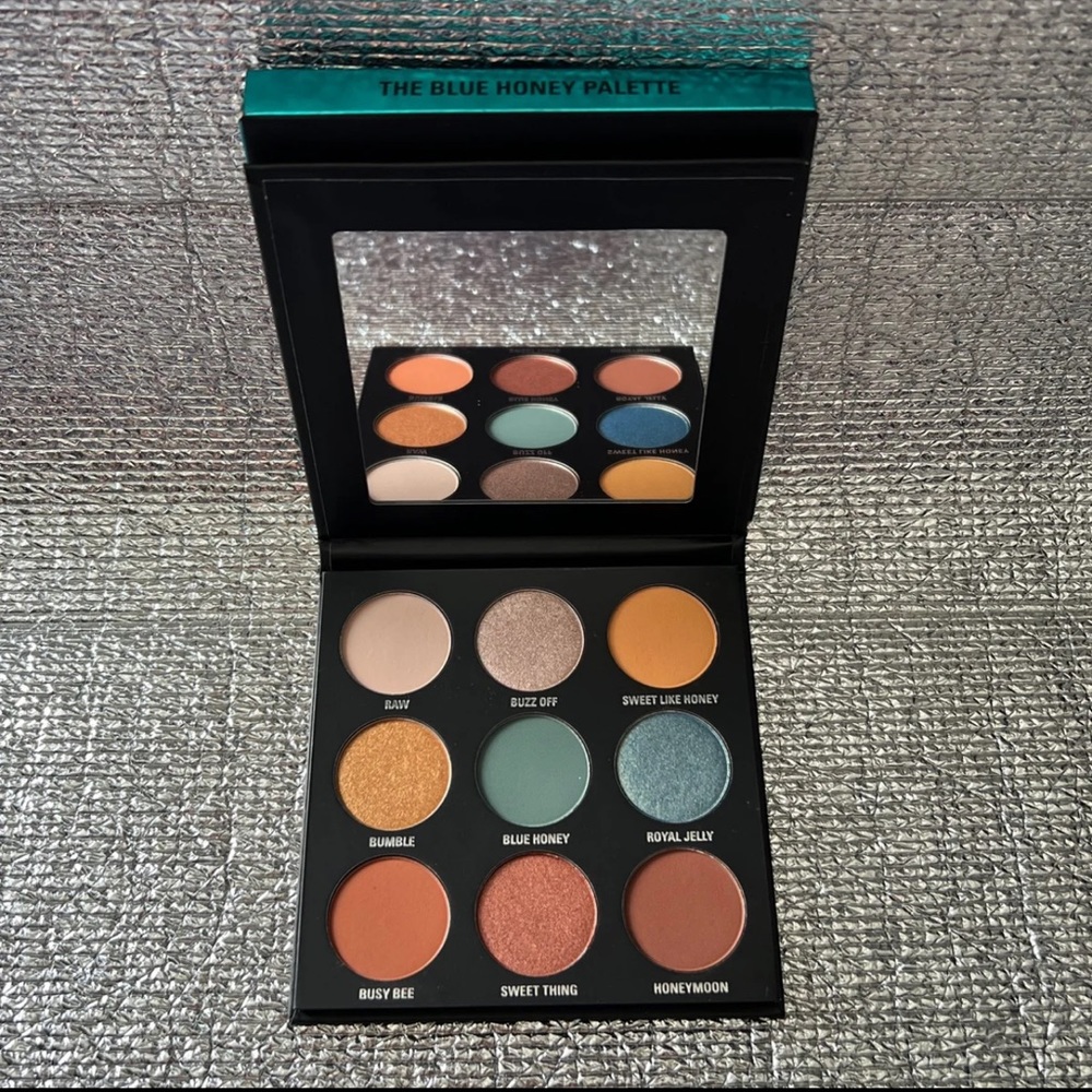 Kylie Cosmetics The Blue Honey Palette